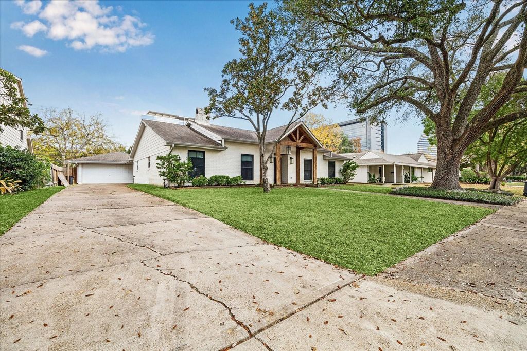 2127 Blue Willow Drive, Houston, TX 77042