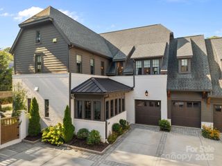 1215 S Kings Drive, Charlotte, NC 28207