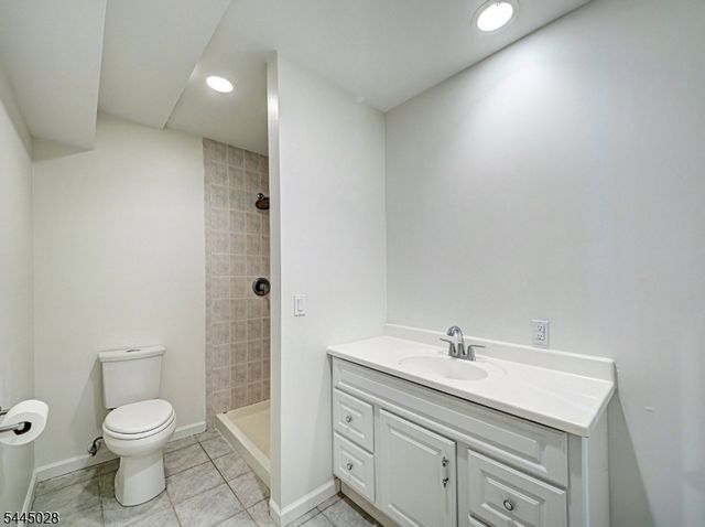 126 Blackwell Rd, Hopewell Twp., NJ 08534