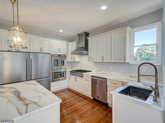 126 Blackwell Rd, Hopewell Twp., NJ 08534