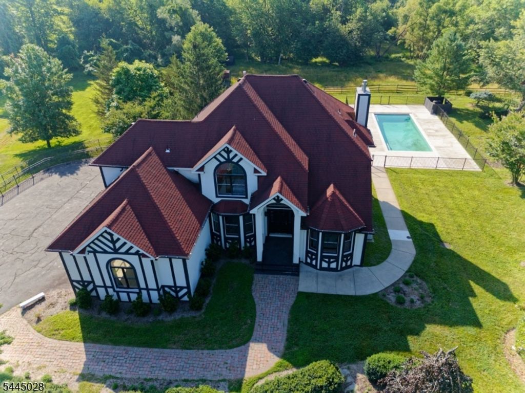 126 Blackwell Rd, Hopewell Twp., NJ 08534