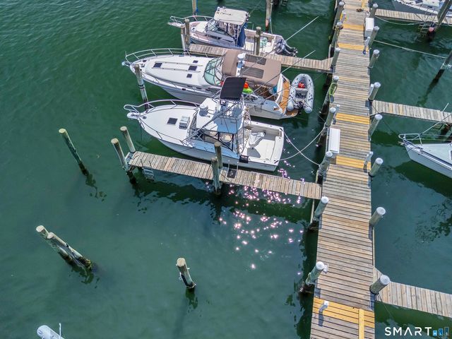 4 Northwest Street B28, Stonington, CT 06378