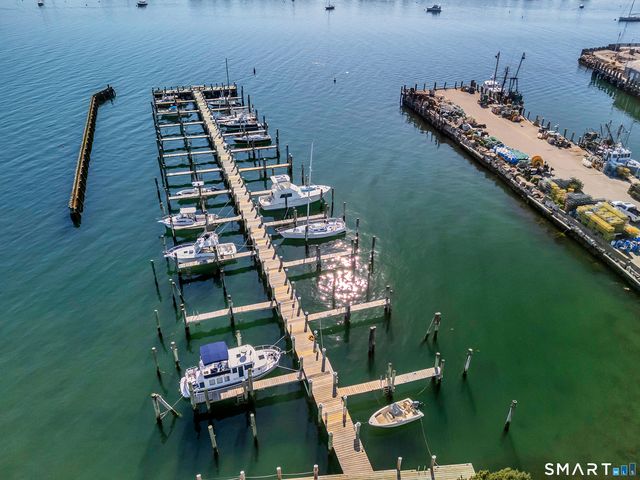 4 Northwest Street B28, Stonington, CT 06378
