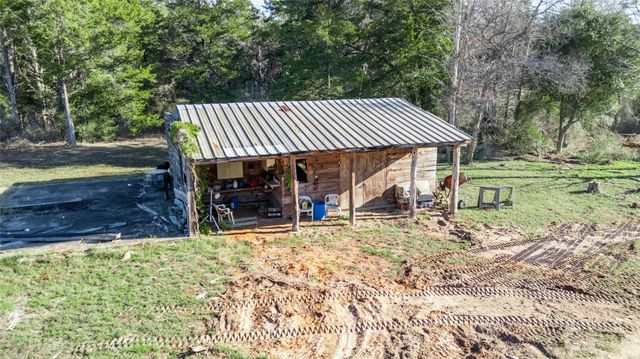 1102 Pine Crest, New Ulm, TX 78950