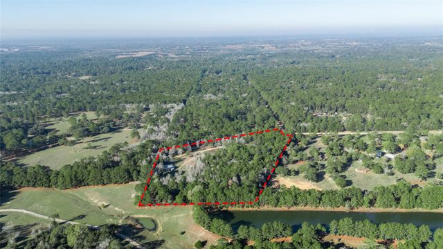 1102 Pine Crest, New Ulm, TX 78950