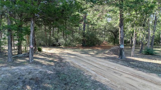 1102 Pine Crest, New Ulm, TX 78950