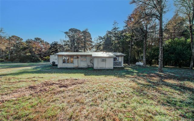 1102 Pine Crest, New Ulm, TX 78950