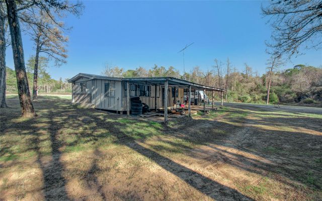 1102 Pine Crest, New Ulm, TX 78950