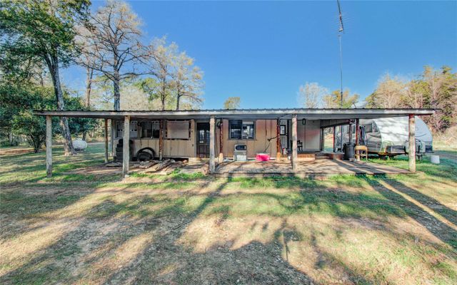 1102 Pine Crest, New Ulm, TX 78950