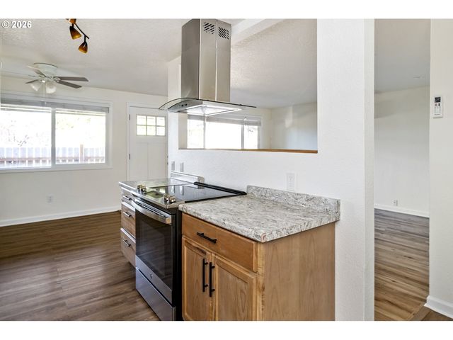 500 DEPOT St, Fairview, OR 97024