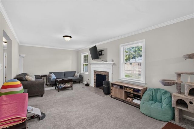 187 D Lane DR, Newport News, VA 23608