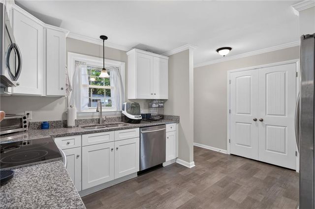 187 D Lane DR, Newport News, VA 23608