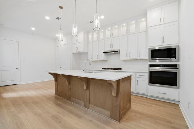 332 Fields Lane, Montgomery, TX 77316