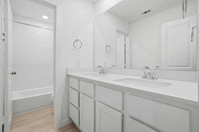 332 Fields Lane, Montgomery, TX 77316