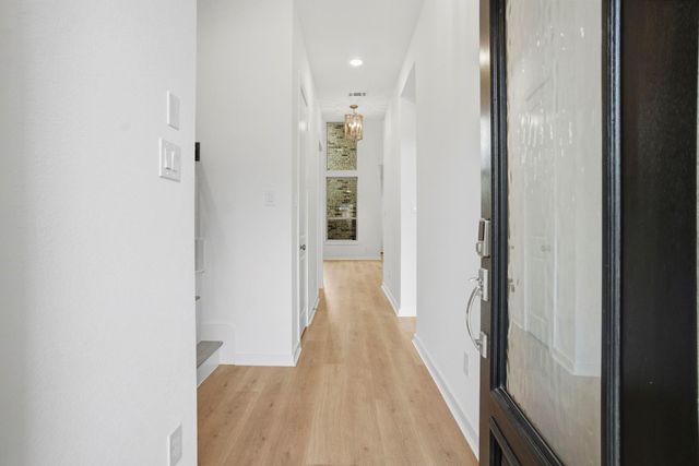 332 Fields Lane, Montgomery, TX 77316