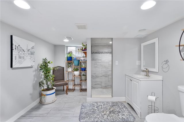 82 Charles Street, Bristol, RI 02809