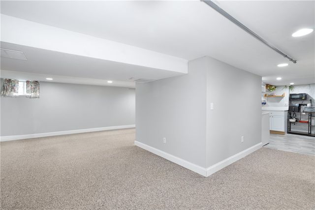 82 Charles Street, Bristol, RI 02809