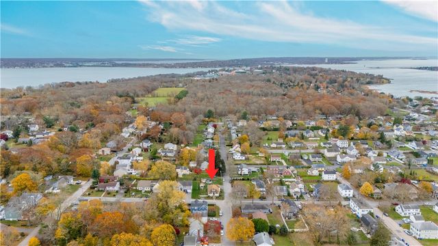 82 Charles Street, Bristol, RI 02809