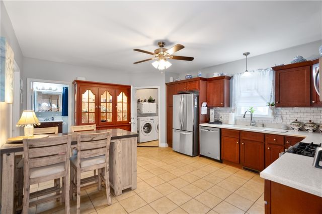 82 Charles Street, Bristol, RI 02809