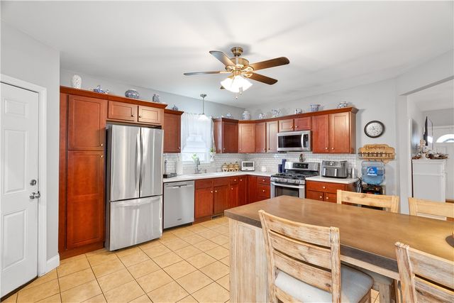 82 Charles Street, Bristol, RI 02809