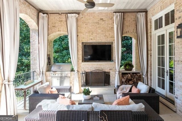 4010 Powers Ferry Road NW, Atlanta, GA 30342