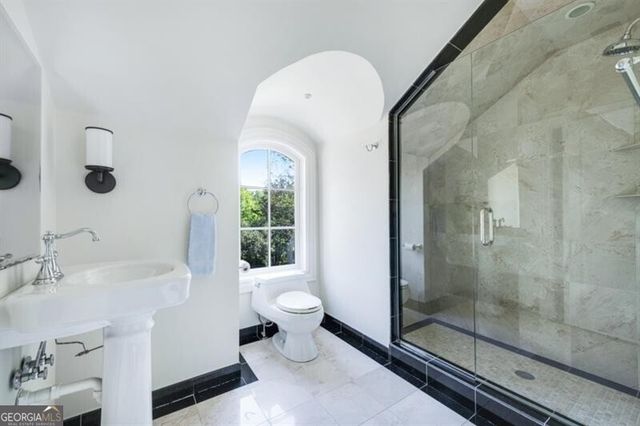 4010 Powers Ferry Road NW, Atlanta, GA 30342