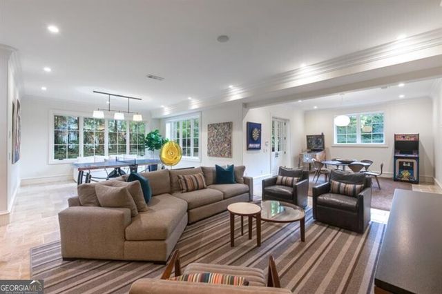 4010 Powers Ferry Road NW, Atlanta, GA 30342