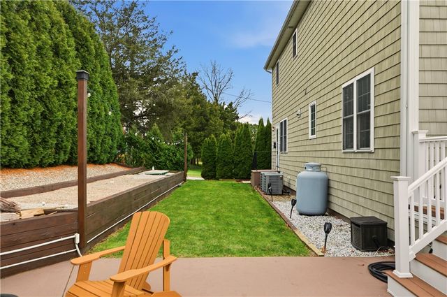 42 Lewis Street, Tiverton, RI 02878