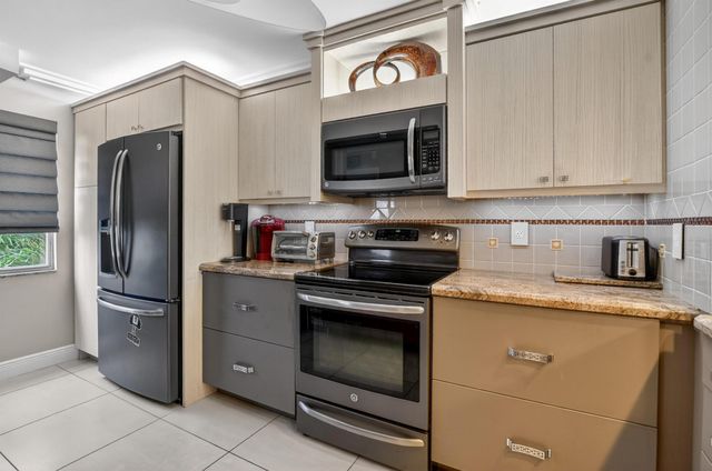 3080 Yarmouth D, Boca Raton, FL 33434