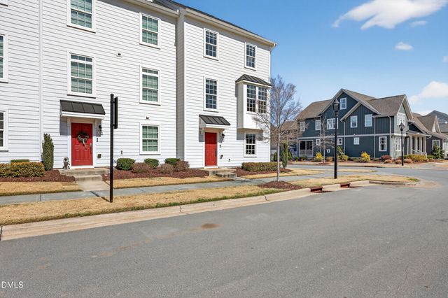 1221 Bradburn Drive, Durham, NC 27713