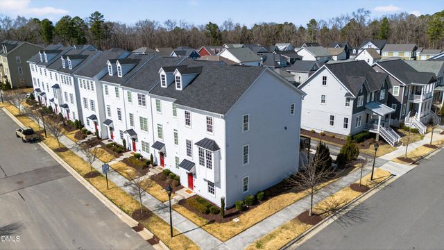 1221 Bradburn Drive, Durham, NC 27713