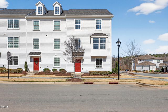 1221 Bradburn Drive, Durham, NC 27713