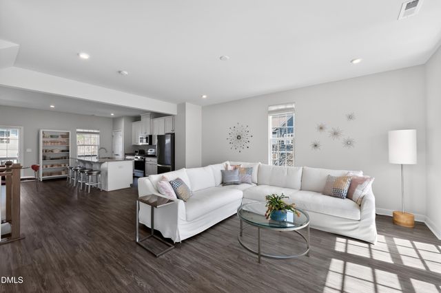 1221 Bradburn Drive, Durham, NC 27713