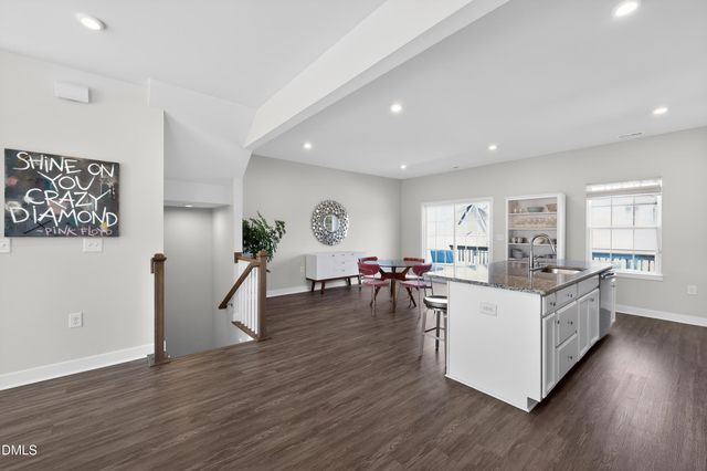 1221 Bradburn Drive, Durham, NC 27713