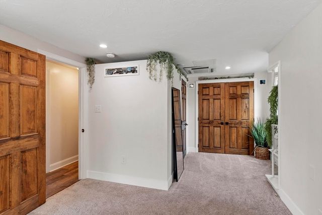 121 Millbury Ave, Millbury, MA 01527