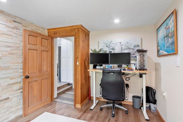 121 Millbury Ave, Millbury, MA 01527