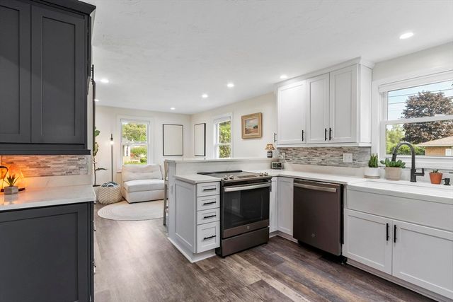 121 Millbury Ave, Millbury, MA 01527