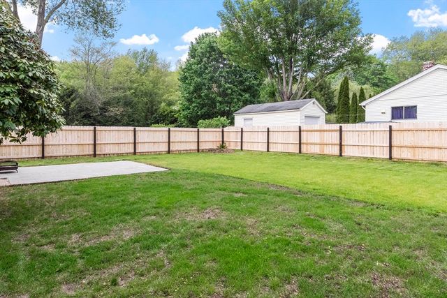 121 Millbury Ave, Millbury, MA 01527