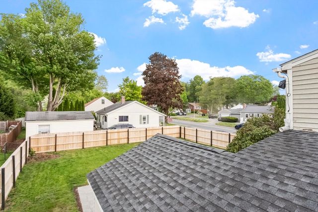121 Millbury Ave, Millbury, MA 01527