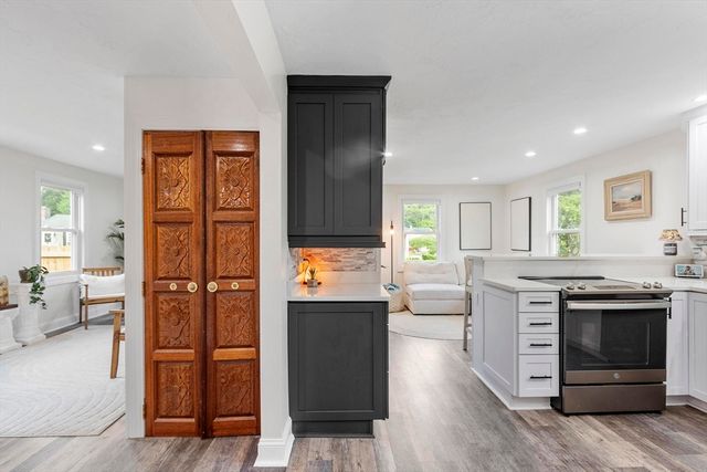 121 Millbury Ave, Millbury, MA 01527