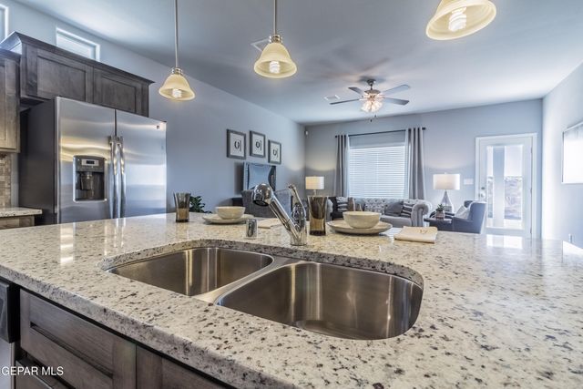 305 Emerald Air Place, Horizon City, TX 79928