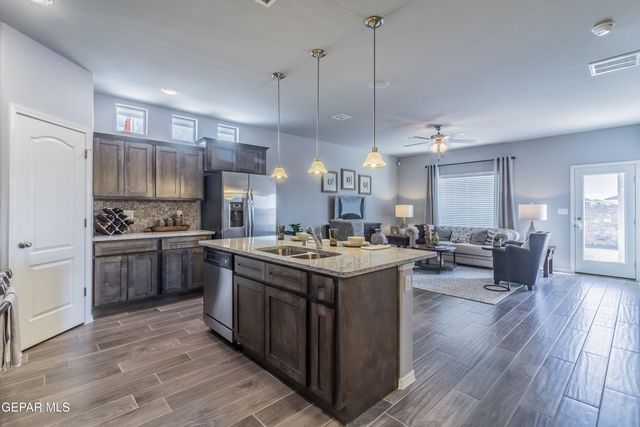 305 Emerald Air Place, Horizon City, TX 79928