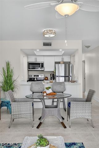 200 Lenell RD 214, Fort Myers Beach, FL 33931