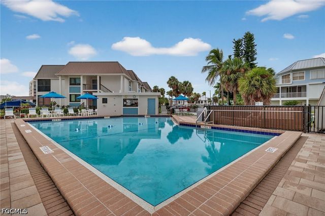 200 Lenell RD 214, Fort Myers Beach, FL 33931
