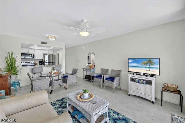 200 Lenell RD 214, Fort Myers Beach, FL 33931