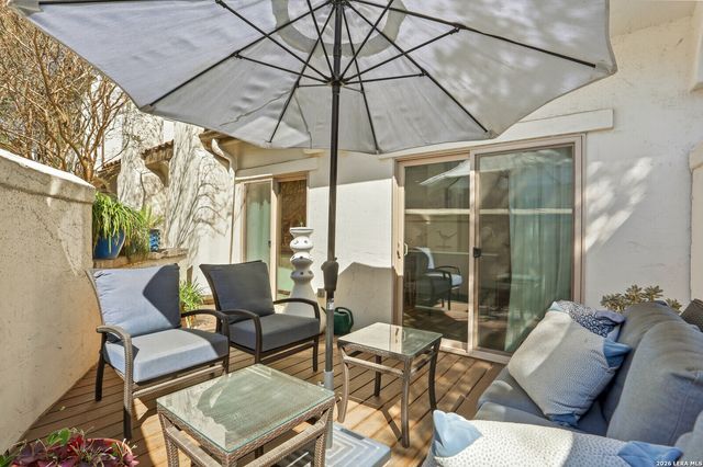 208 Grandview Pl Apt 2, Alamo Heights, TX 78209