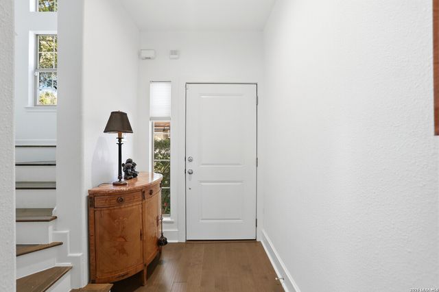 208 Grandview Pl Apt 2, Alamo Heights, TX 78209