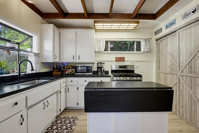230 June Dr, Grass Valley, CA 95945