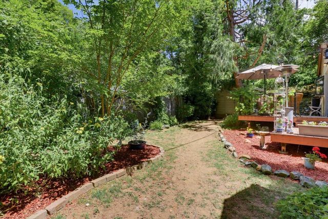 230 June Dr, Grass Valley, CA 95945