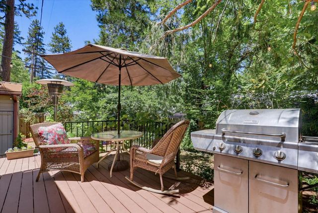 230 June Dr, Grass Valley, CA 95945